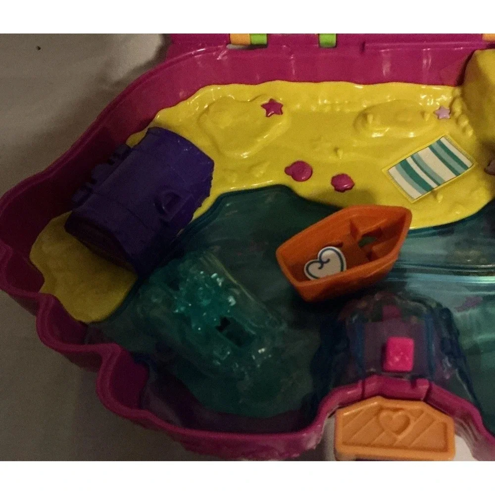 Polly Pocket Flamingo Party Large Playset With 1 Doll And‎ A Seal